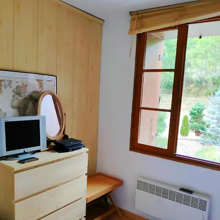 Estudio Con Piscina En