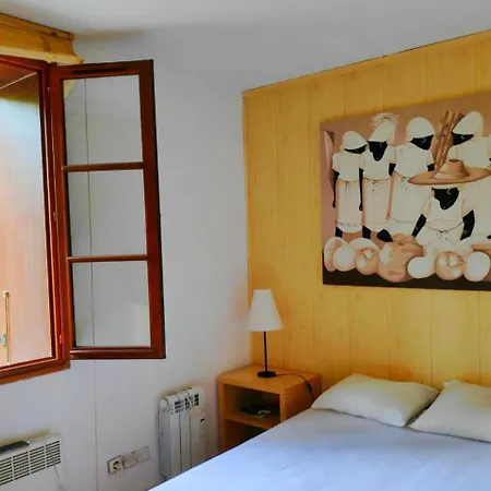 Estudio Con Piscina En Appartement Enveitg