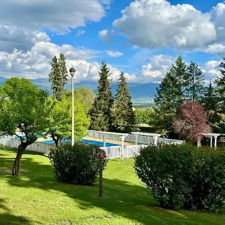 Estudio Con Piscina En Apartment Enveitg
