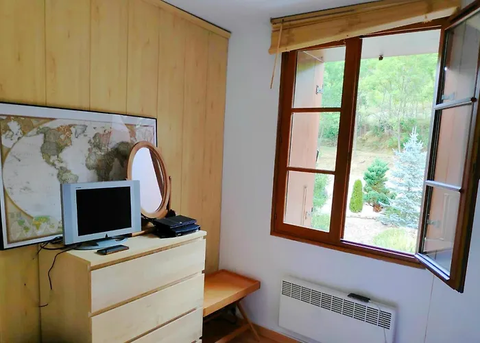 Estudio Con Piscina En