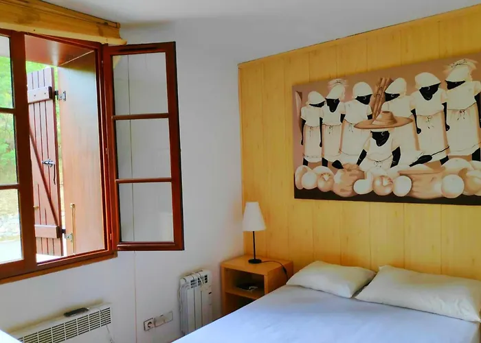 Estudio Con Piscina En 아파트 Enveitg